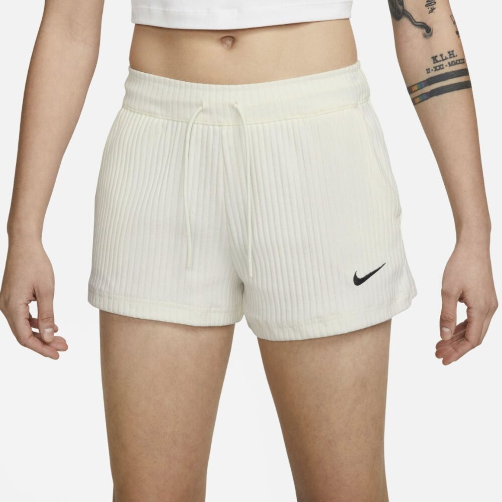 NIKE / HIGH WAIST RIBBED JERSERY SHORTS / SIZE MEDIUM